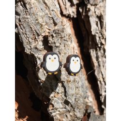 Earrings come as shown