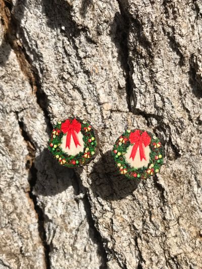 christmas wreath stud earrings