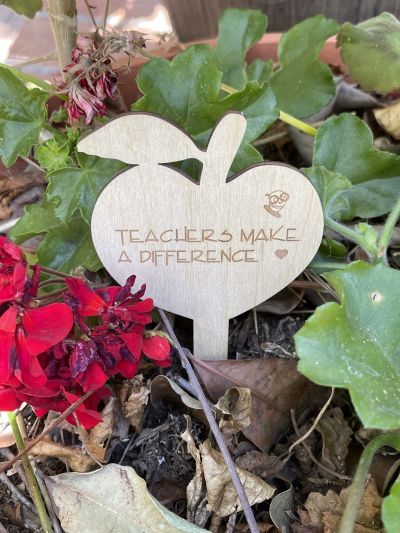 Teachers Make a Difference Teacher Appreciation Stake #9104